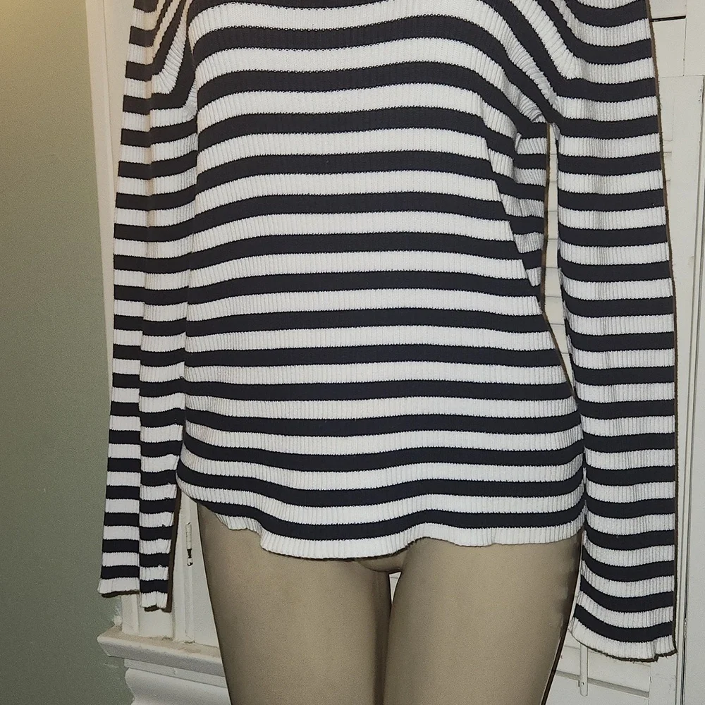 RALPH LAUREN STRIPED TURTLENECK SWEATER - Picture 3 of 8